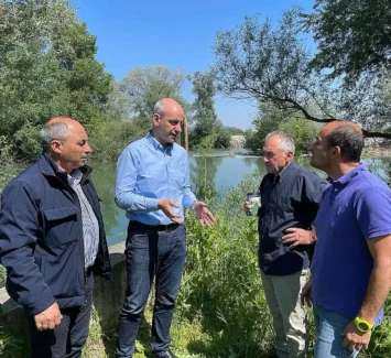 Ο Βουλευτής Πιερίας Φώντας Μπαραλιάκος στον νέο διπλό αγωγό άρδευσης στο «Καβάκι» Αιγινίου