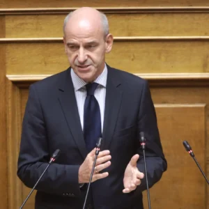 Φώντας Μπαραλιάκος: Επιστρέφουν στην τοπική εκκλησία οι εγκαταστάσεις του π. Ψυχιατρείου στην Πέτρα