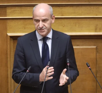 Φώντας Μπαραλιάκος: Επιστρέφουν στην τοπική εκκλησία οι εγκαταστάσεις του π. Ψυχιατρείου στην Πέτρα