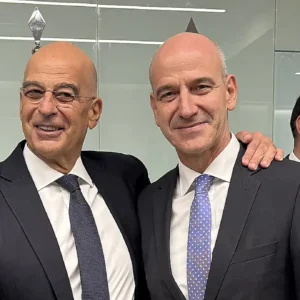 Στα εγκαίνια της νέας βιοκλιματικής όψης του κτιρίου του Υπουργείου Εθνικής Άμυνας ο Φώντας Μπαραλιάκος 17 Στα εγκαίνια της νέας βιοκλιματικής όψης του κτιρίου του Υπουργείου Εθνικής Άμυνας ο Φώντας Μπαραλιάκος