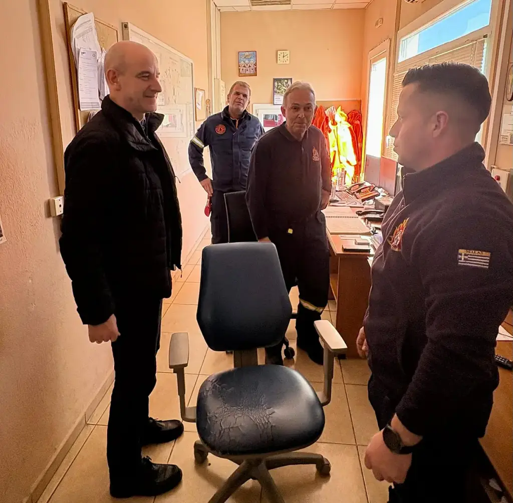 Φώντας Μπαραλιάκος: Ενισχύεται η Πυροσβεστική Υπηρεσία Πιερίας ενόψει αντιπυρικής περιόδου - Παρελήφθησαν δύο νέα οχήματα 2 Φώντας Μπαραλιάκος: Ενισχύεται η Πυροσβεστική Υπηρεσία Πιερίας ενόψει αντιπυρικής περιόδου – Παρελήφθησαν δύο νέα οχήματα