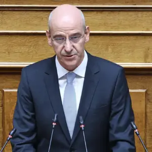Φώντας Μπαραλιάκος: «Στήριξη των πολιτών και λύσεις για το ιδιωτικό χρέος»